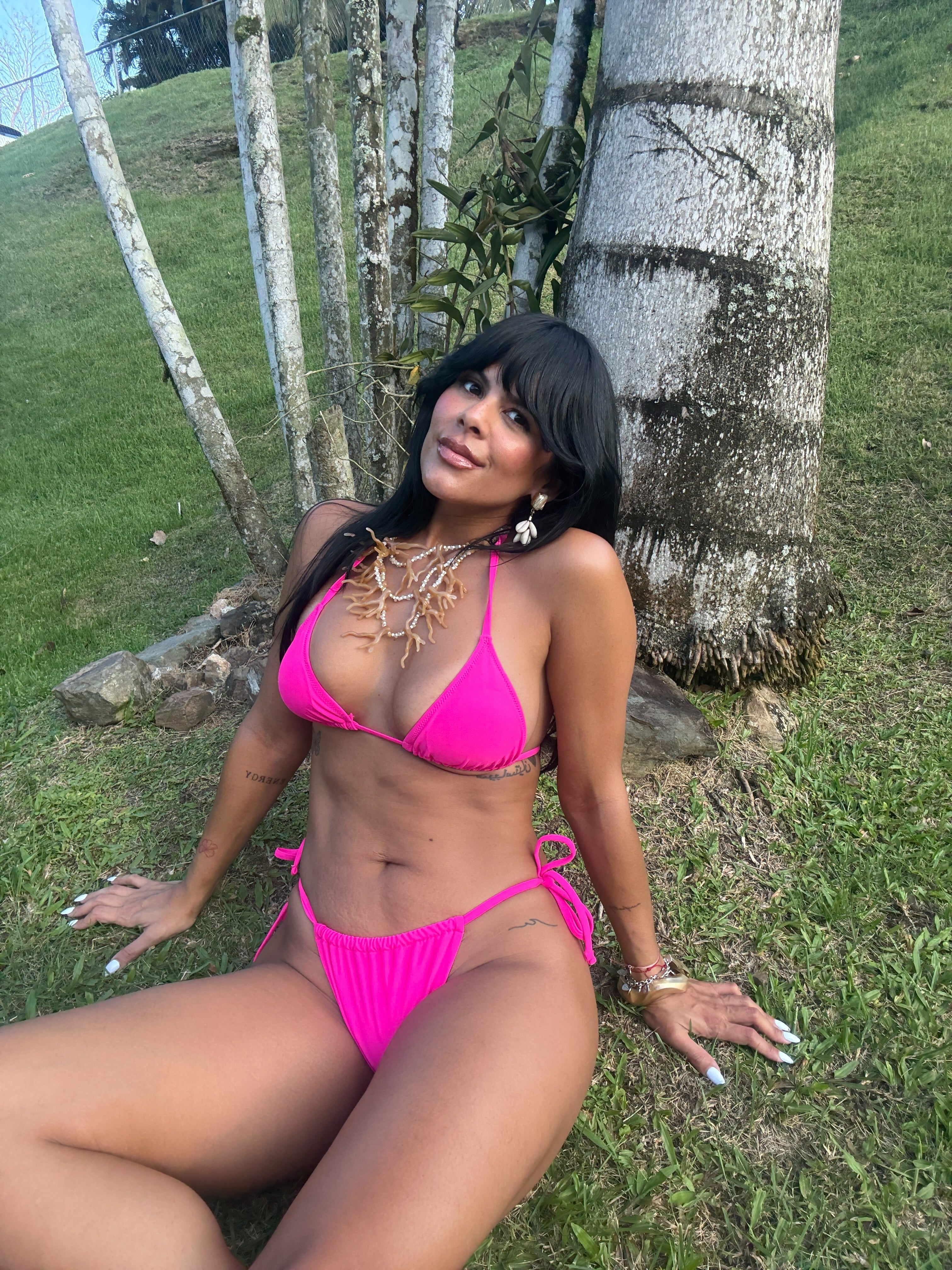 Hot pink tanga swim (Incluye 2 artes)No olvides escogerlos